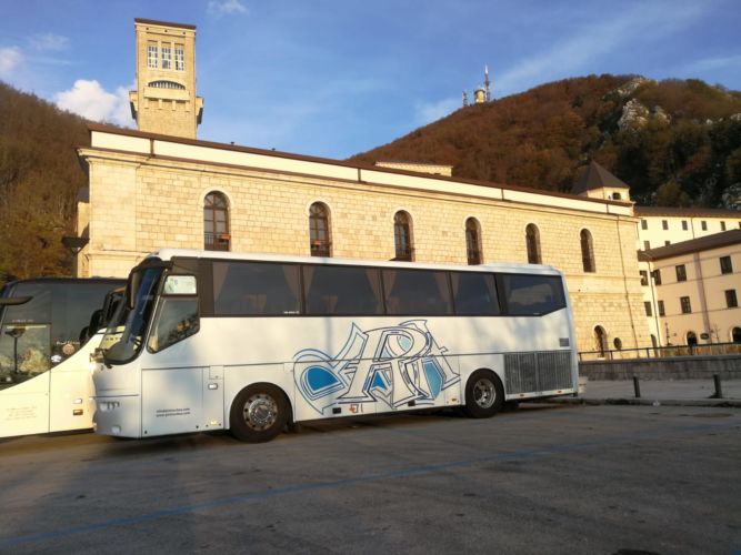 Bus 40